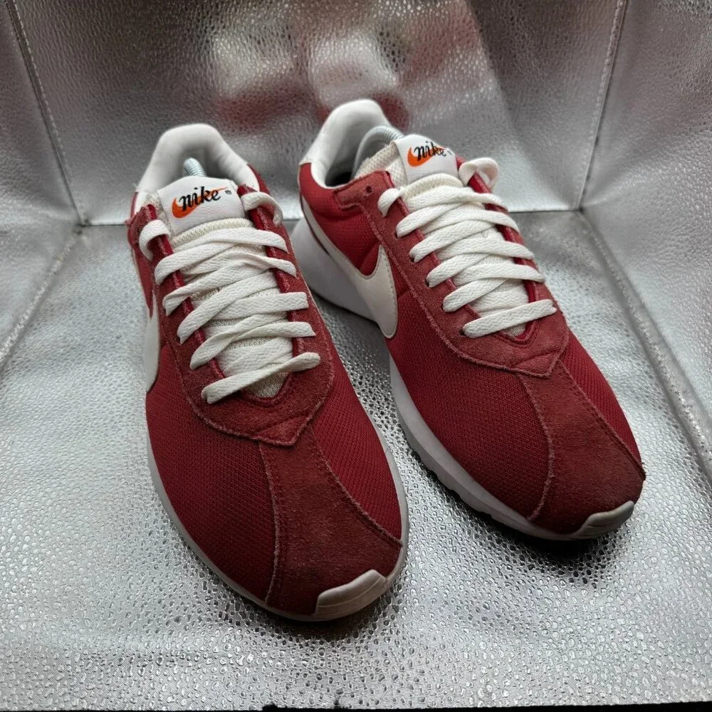 Size 9.5 Nike Roshe LD-1000 Mens Varsity Red Athletic Sneakers 802022-601‎